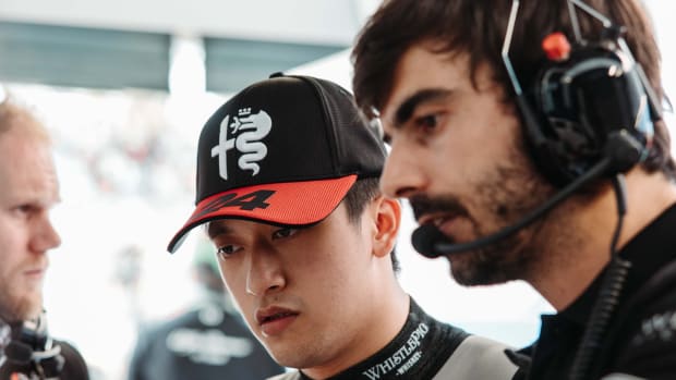 Zhou Guanyu - Alfa Romeo